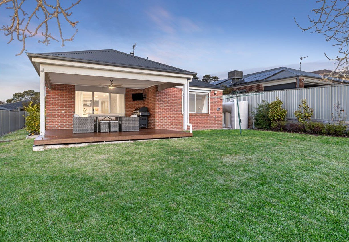 18 Chiara Court BROWN HILL 10