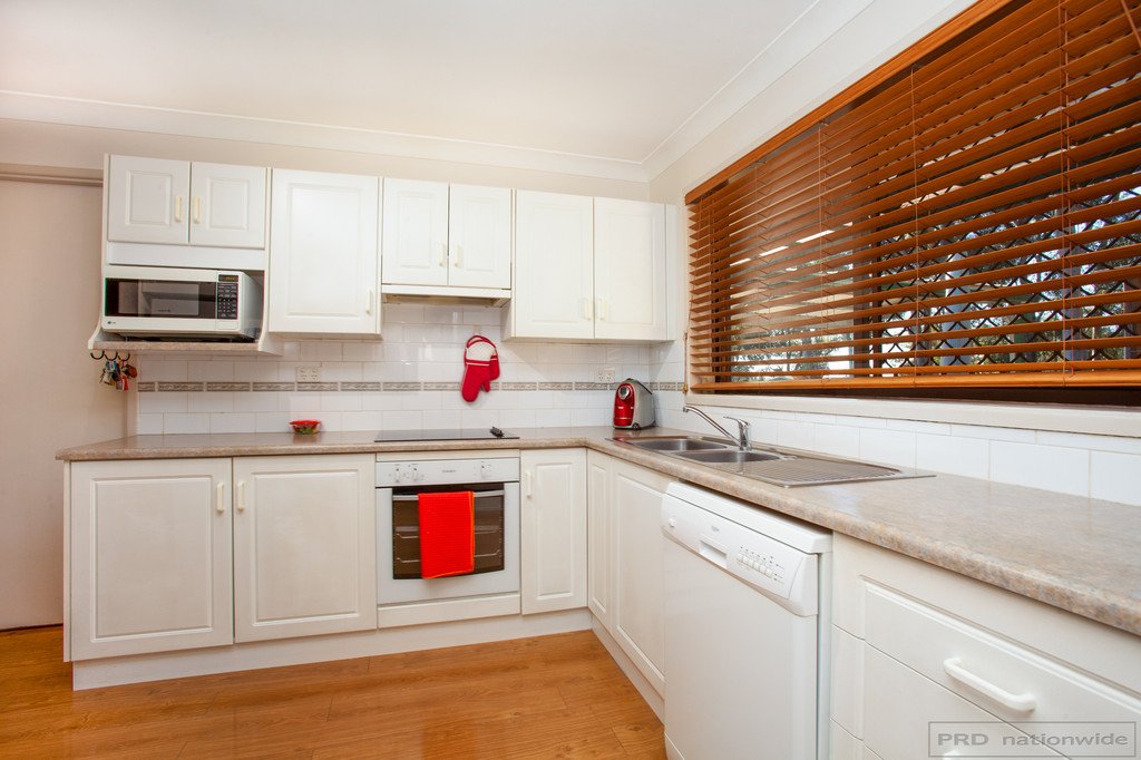 18 Chidley Crescent METFORD 8