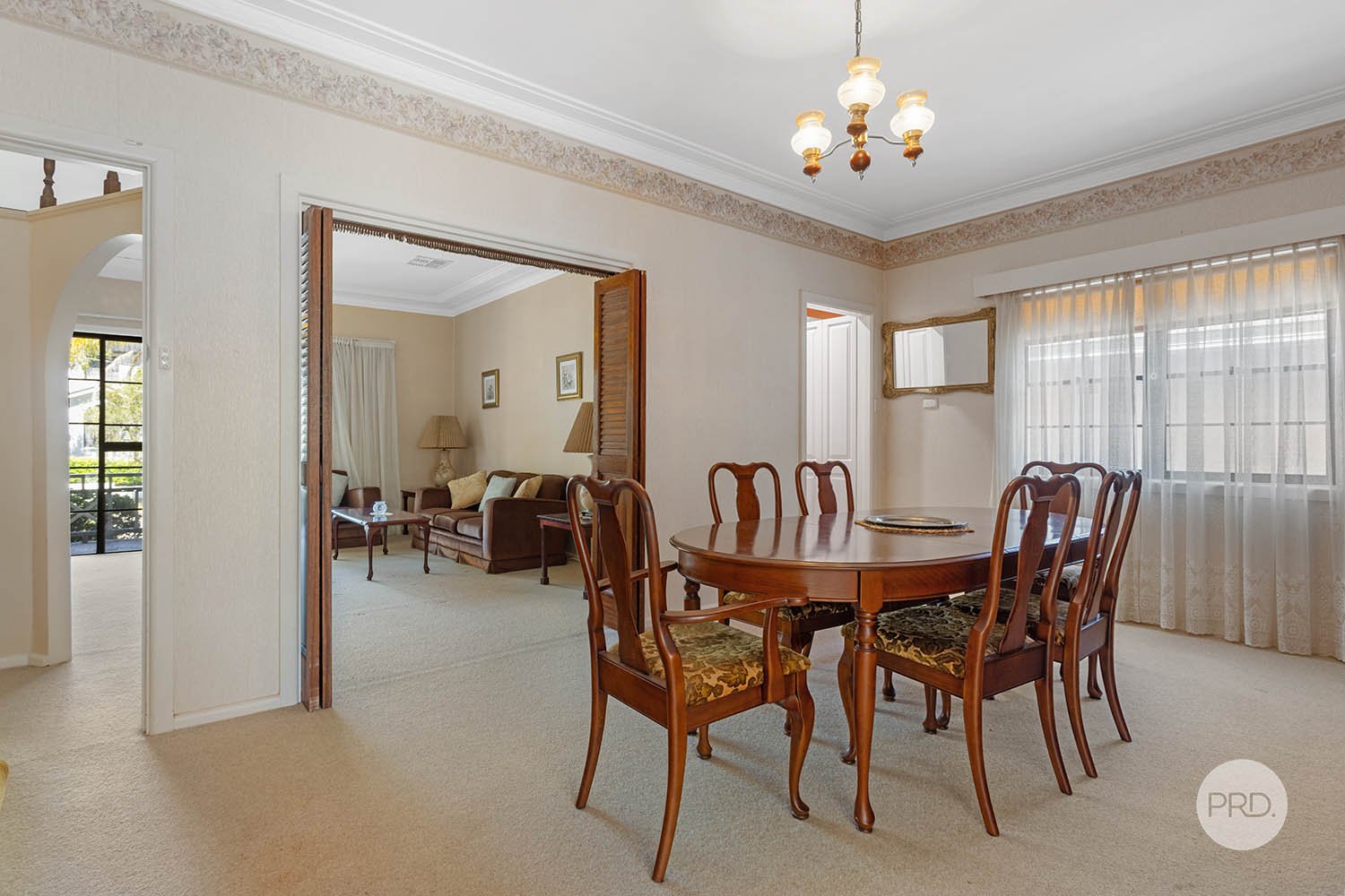 18 Chivers Avenue LUGARNO 5