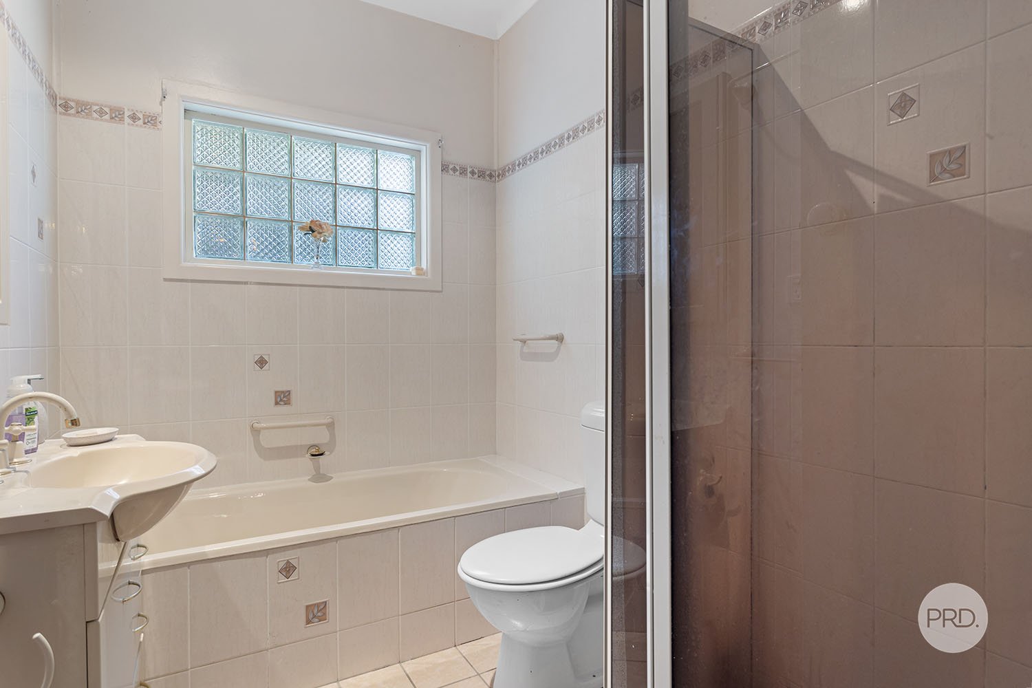 18 Chivers Avenue LUGARNO 7