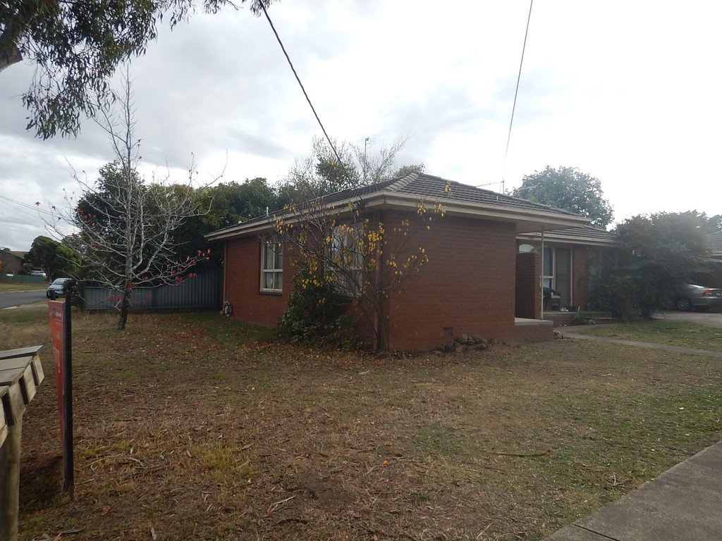 1/8 Christine Avenue ALFREDTON 8