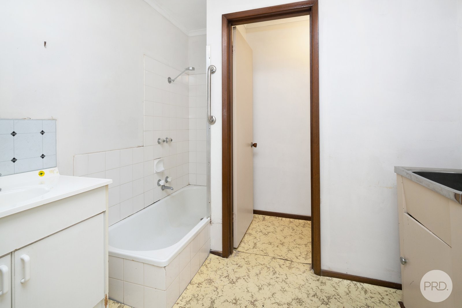 1/8 Christine Avenue ALFREDTON 6