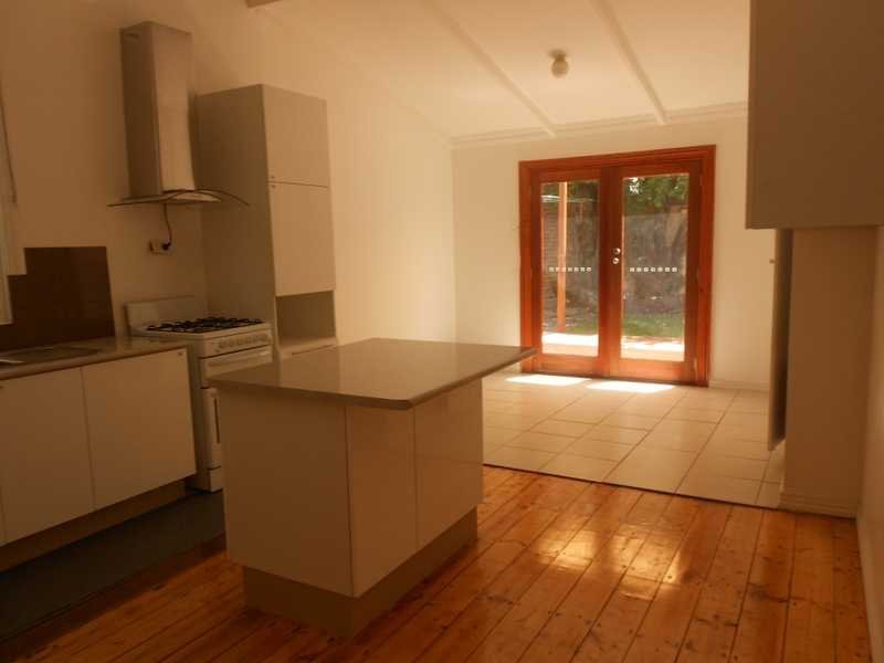 18 Church Street NEWINGTON 3