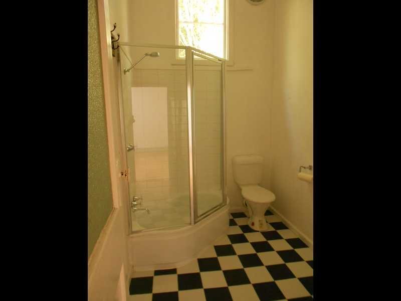 18 Church Street NEWINGTON 7