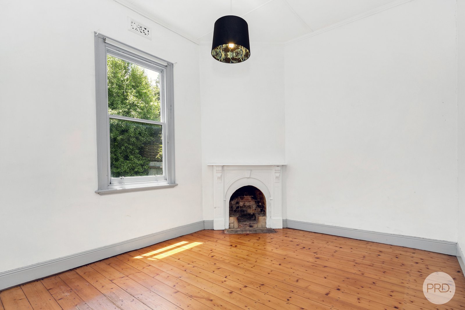 18 Church Street NEWINGTON 9