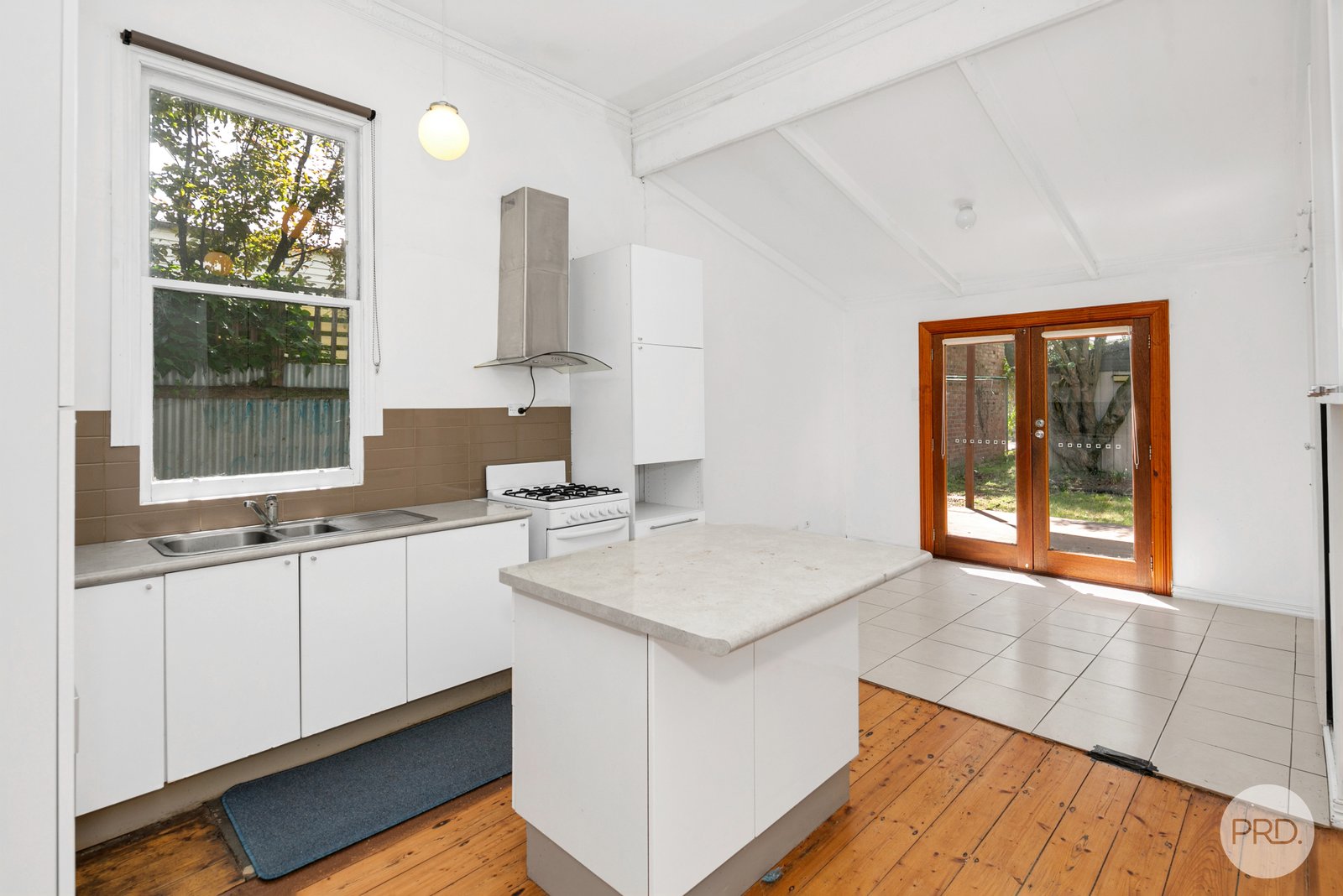 18 Church Street NEWINGTON 10