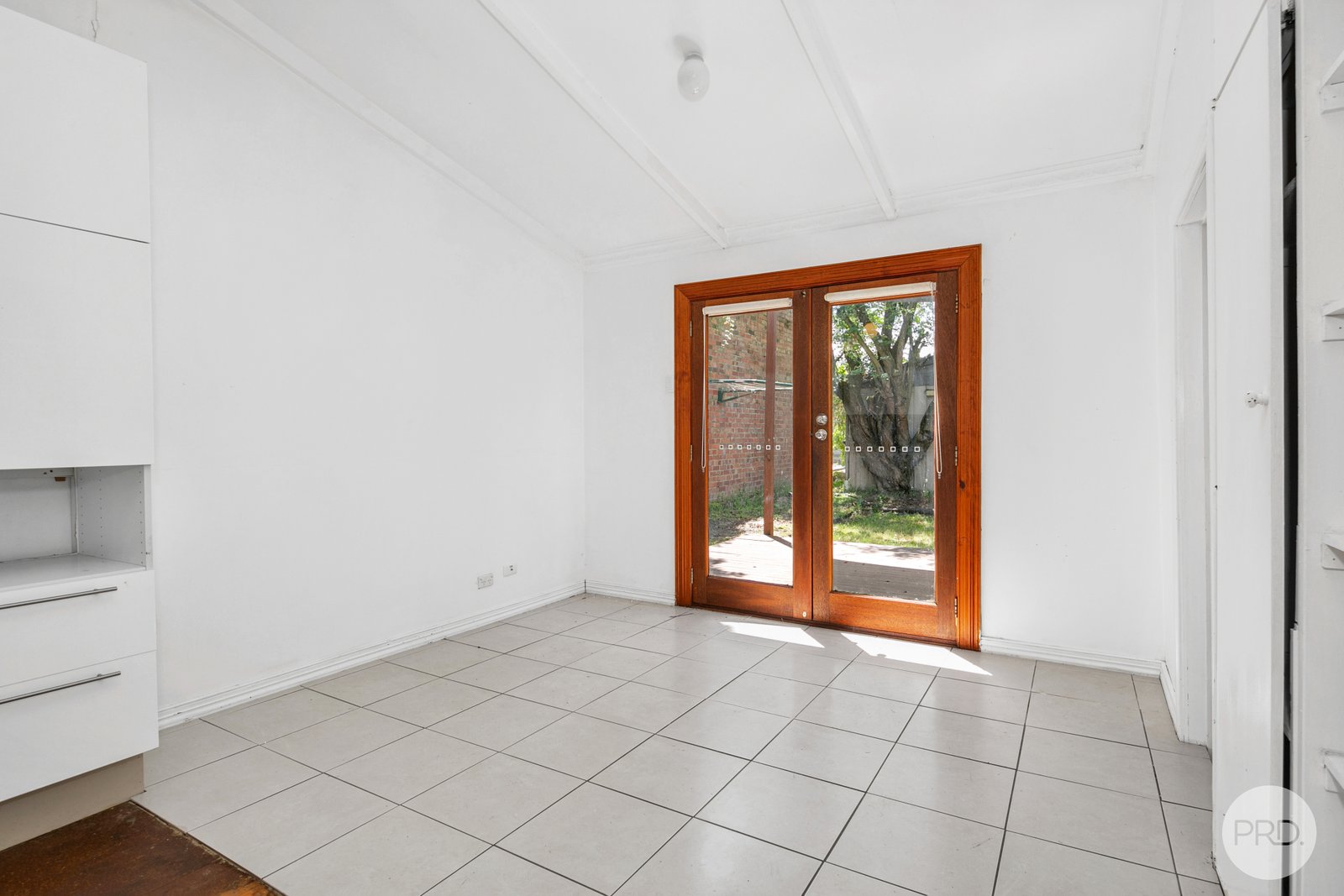 18 Church Street NEWINGTON 12