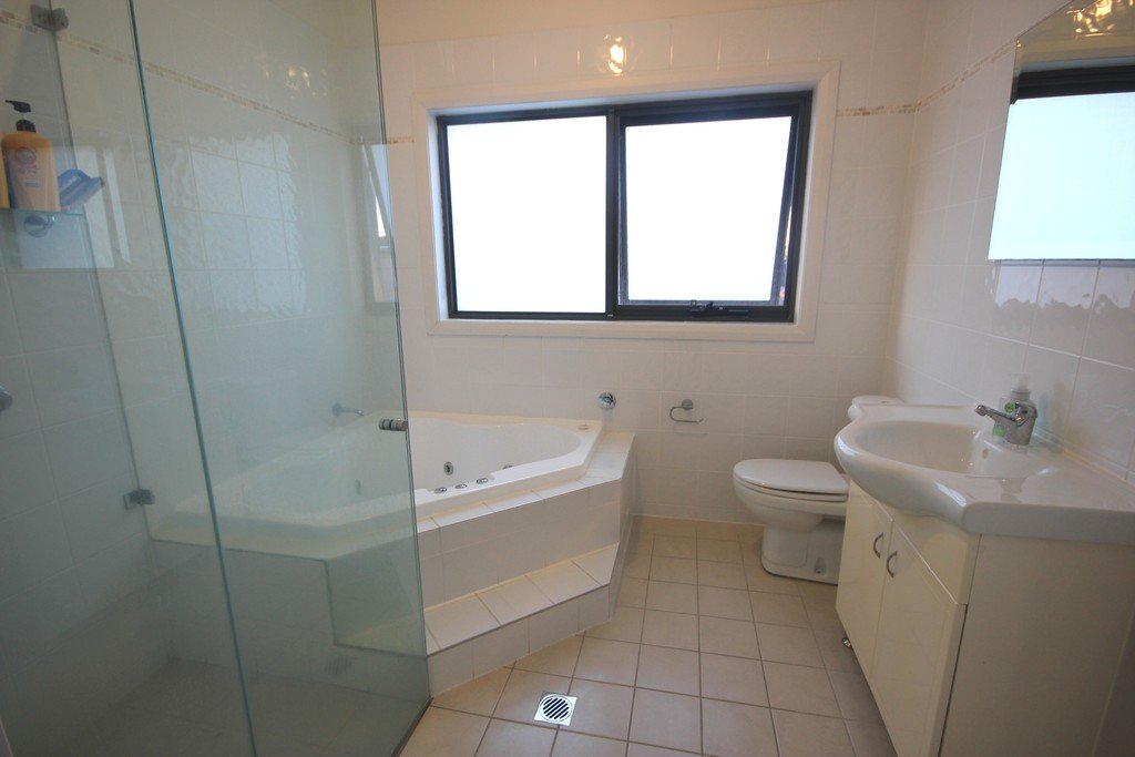 18 Chuter Avenue MONTEREY 6