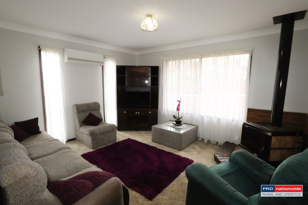 18 Clara Street TUMBARUMBA 2