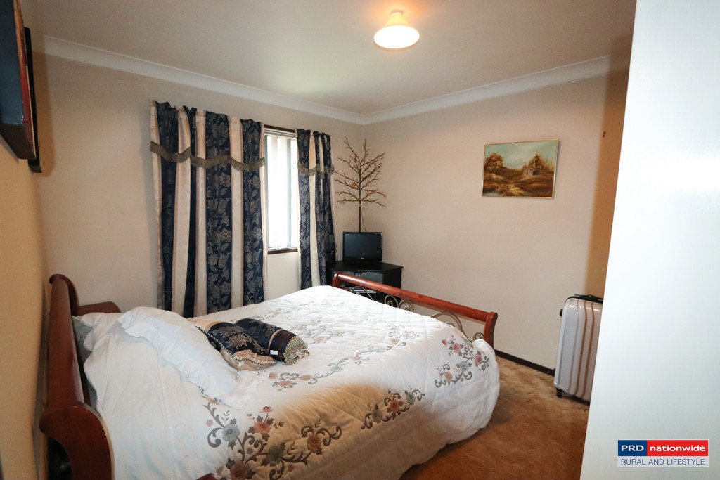 18 Clara Street TUMBARUMBA 7