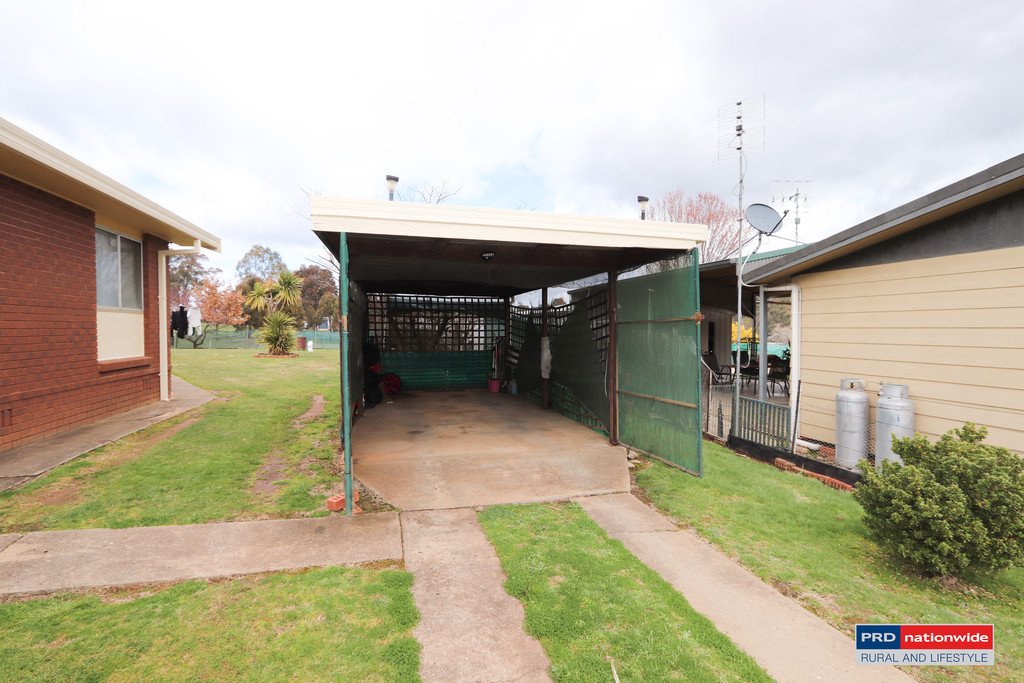 18 Clara Street TUMBARUMBA 9