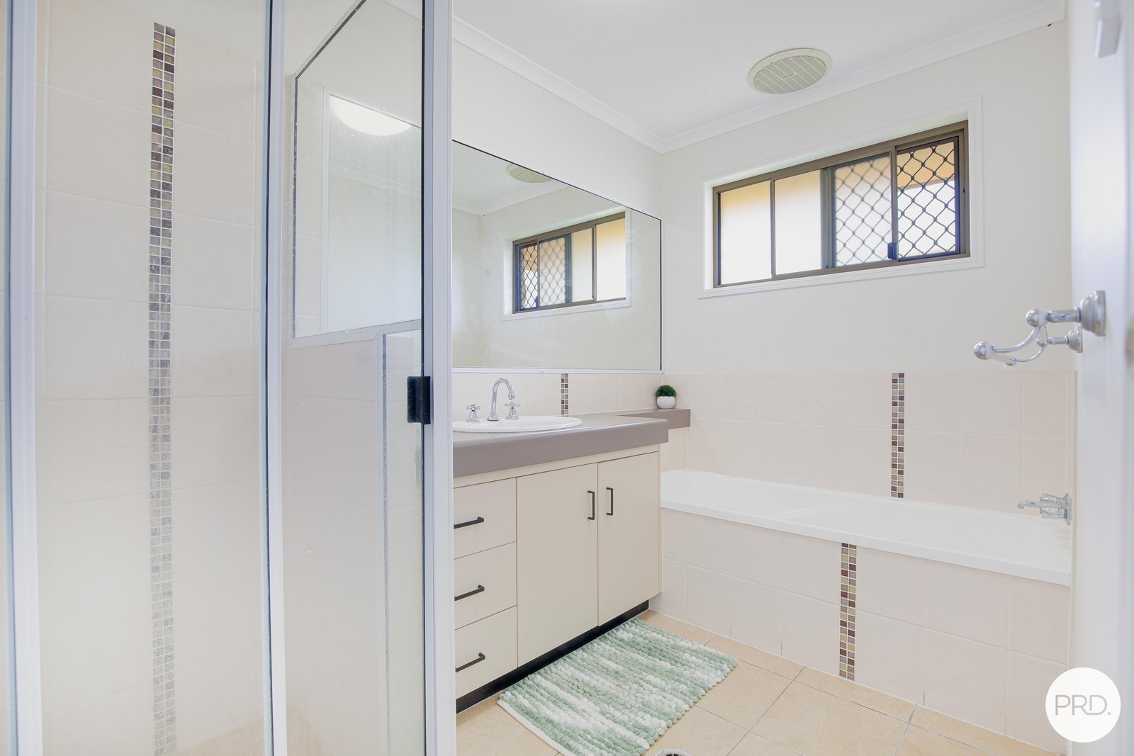 18 Collett Court MARIAN 17