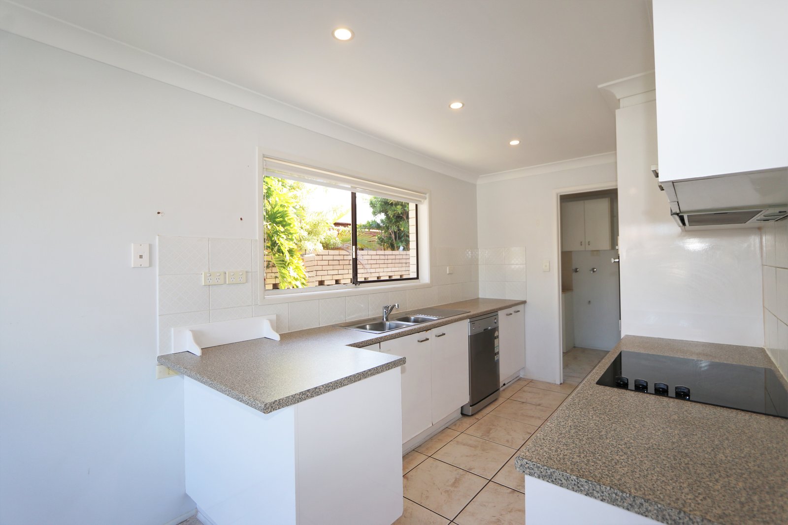 18 Collins Crescent BENOWA 7