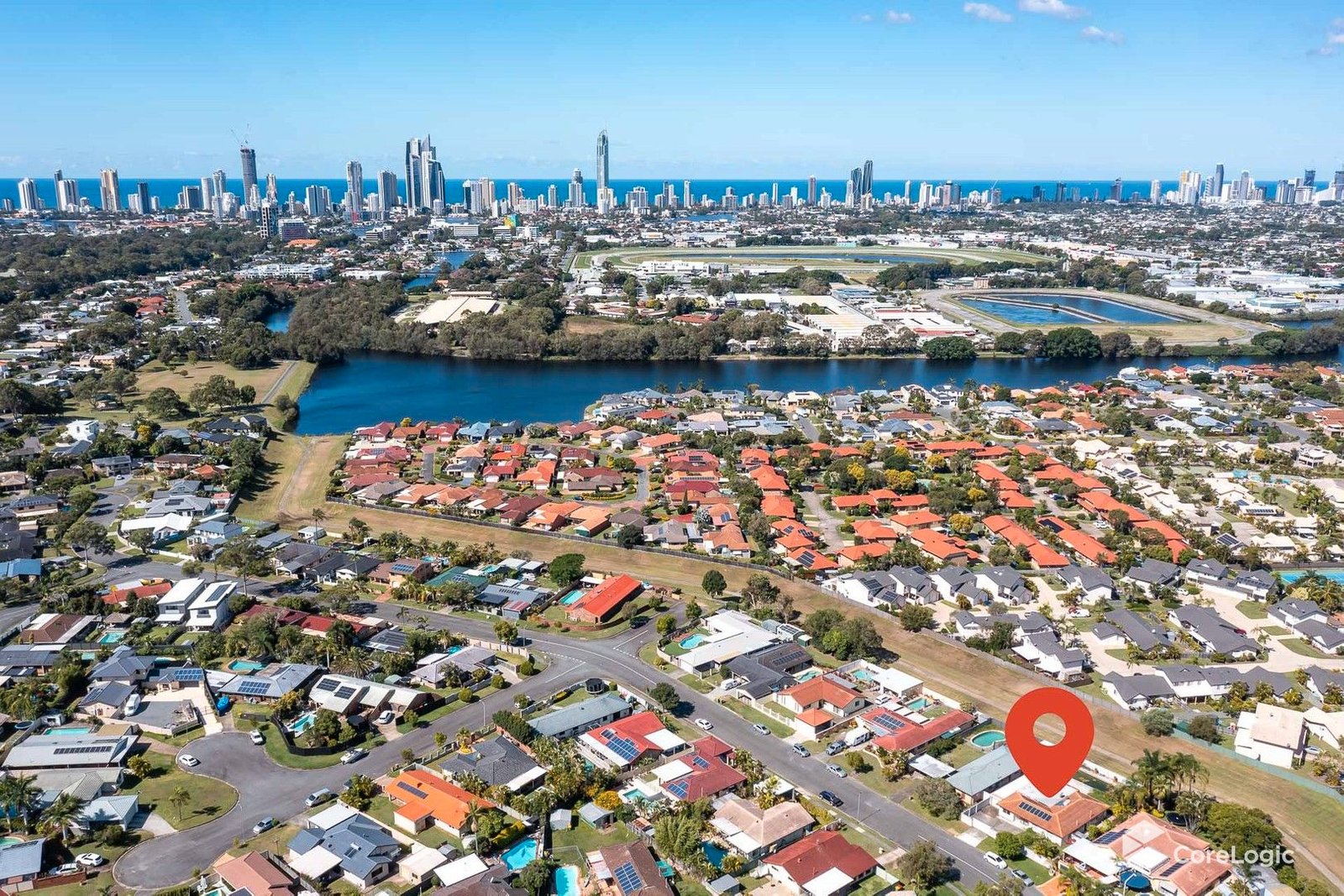 18 Collins Crescent BENOWA 24
