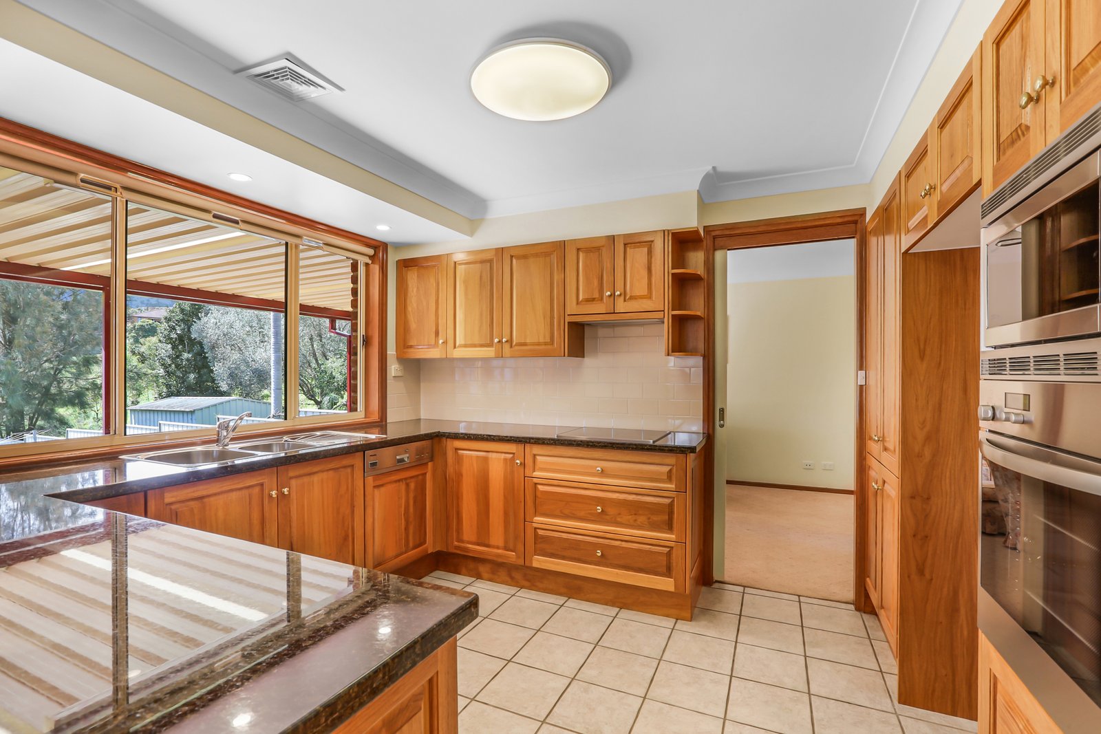 18 Colvin Place DAPTO 5