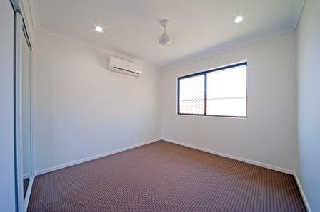 18 Companion Way CANNONVALE 5