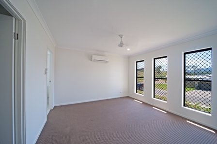 18 Companion Way CANNONVALE 9