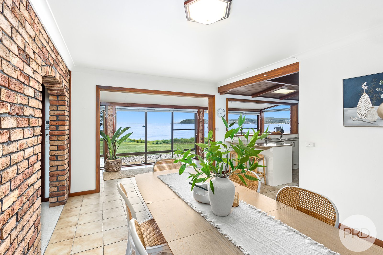 18 Cook Street SALAMANDER BAY 8