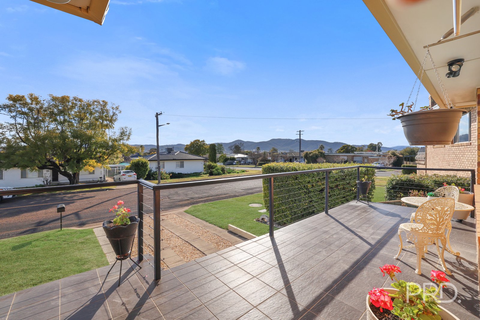 18 Coorong Street SOUTH TAMWORTH 3