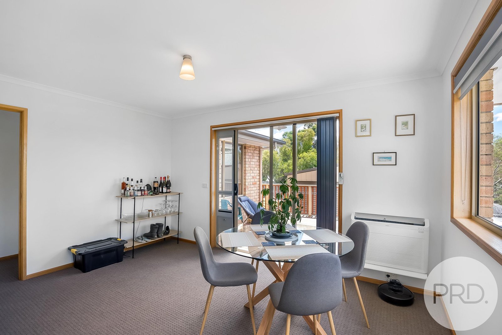 18 Coraki Street CHIGWELL 12