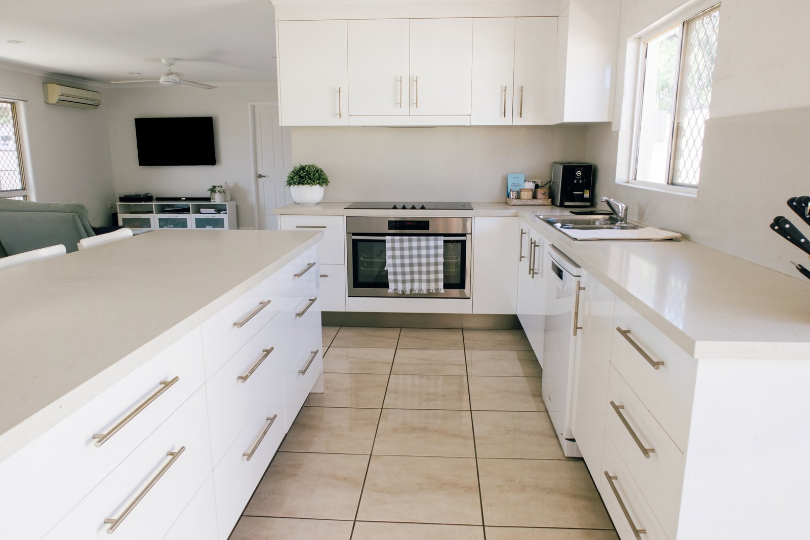 18 Cremorne Drive TANNUM SANDS 5