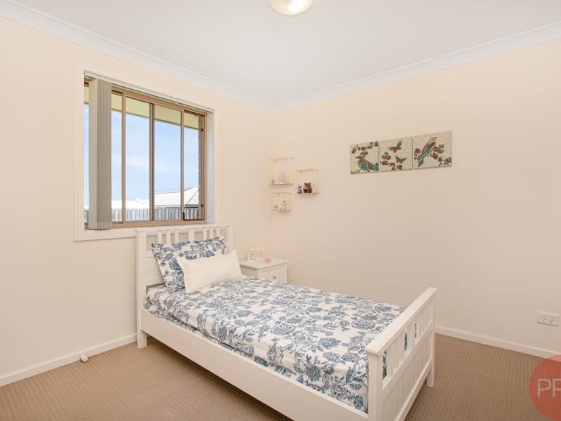 18 Crestview Street GILLIESTON HEIGHTS 9