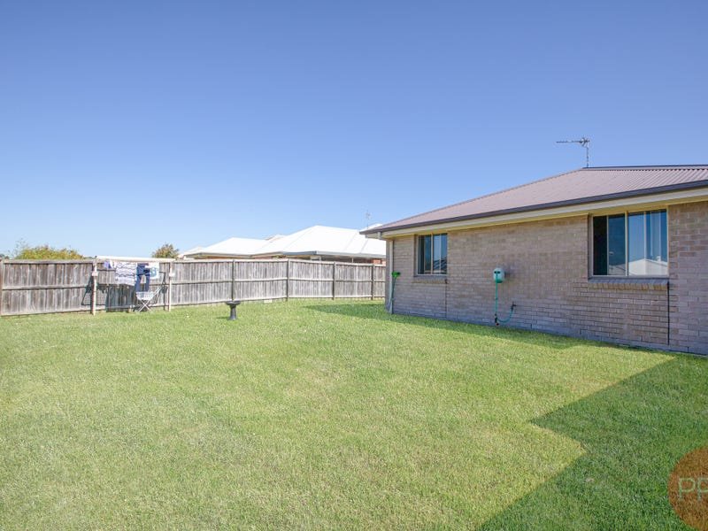 18 Crestview Street GILLIESTON HEIGHTS 12