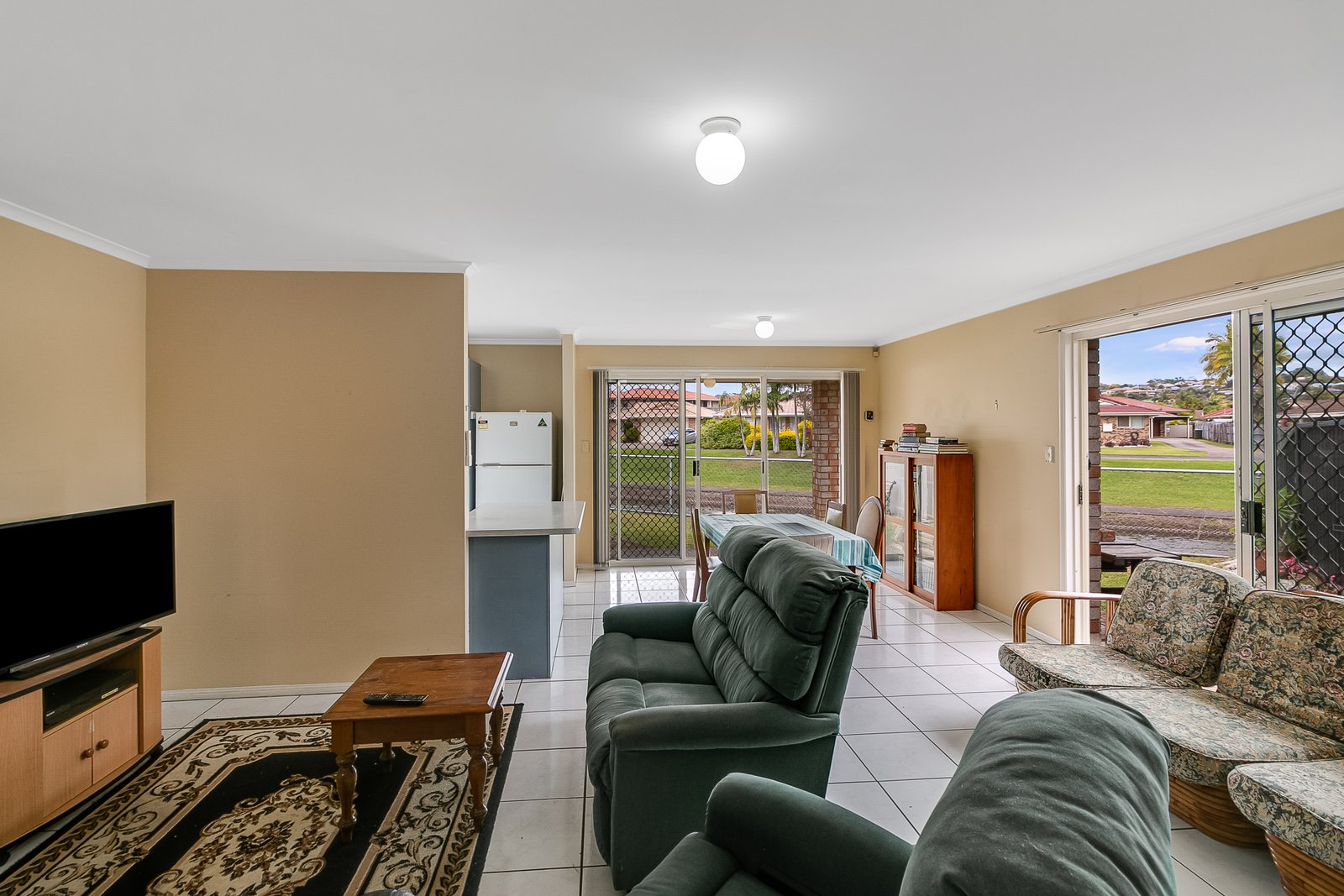 1/8 Cromer Court BANORA POINT 2
