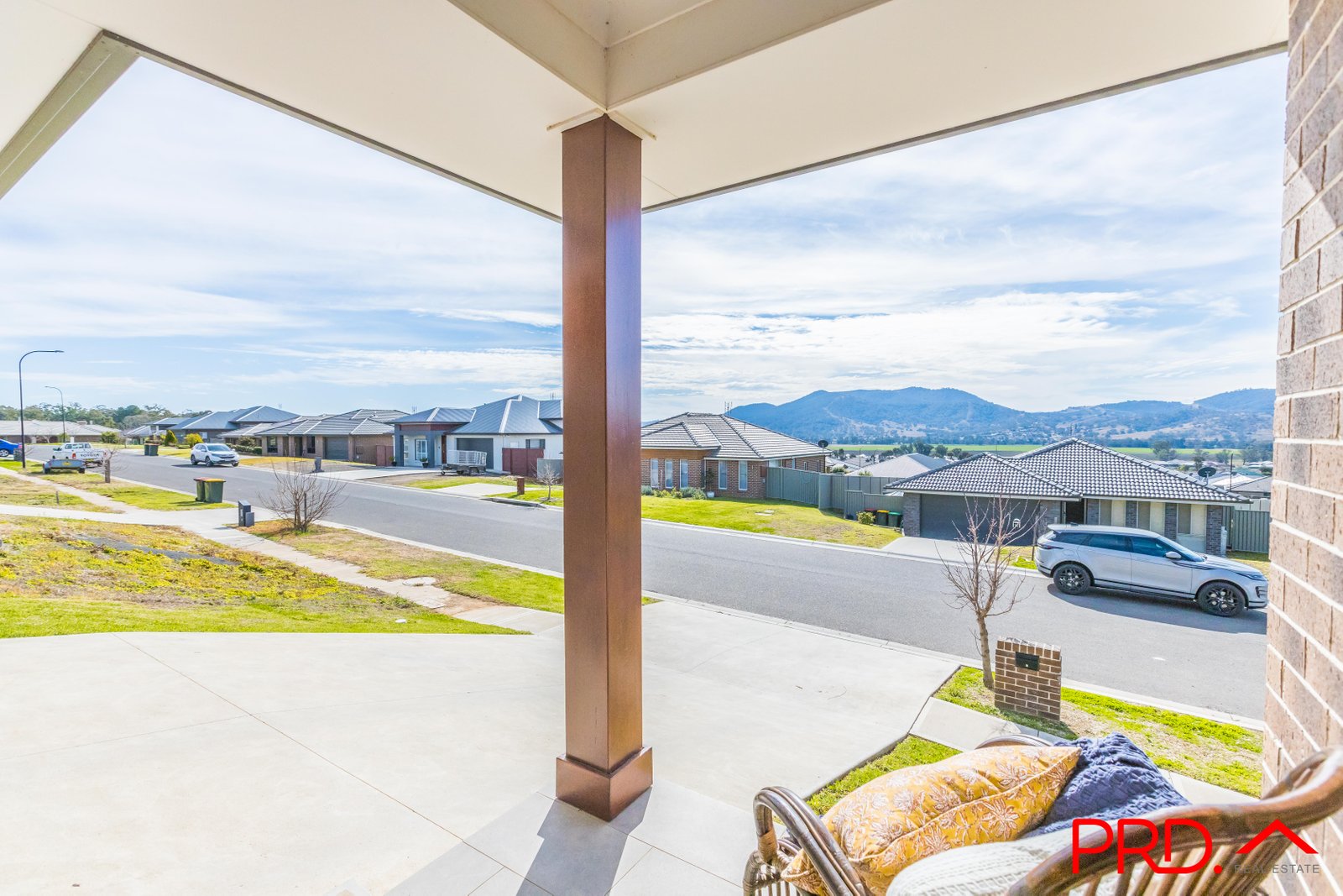 18 Currawong Drive TAMWORTH 10