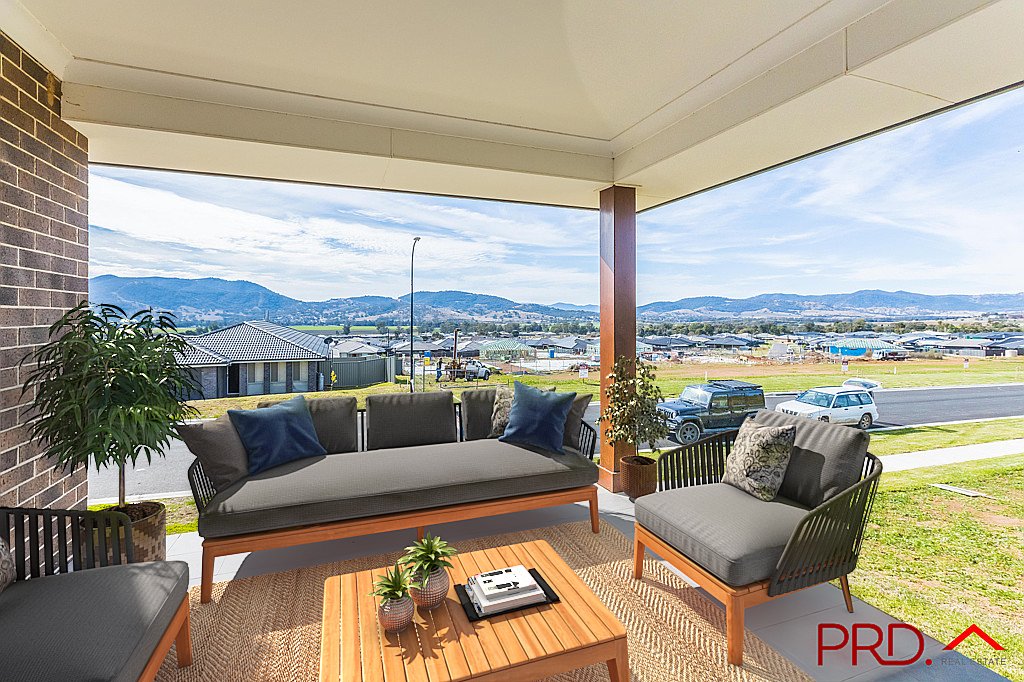 18 Currawong Drive TAMWORTH 11