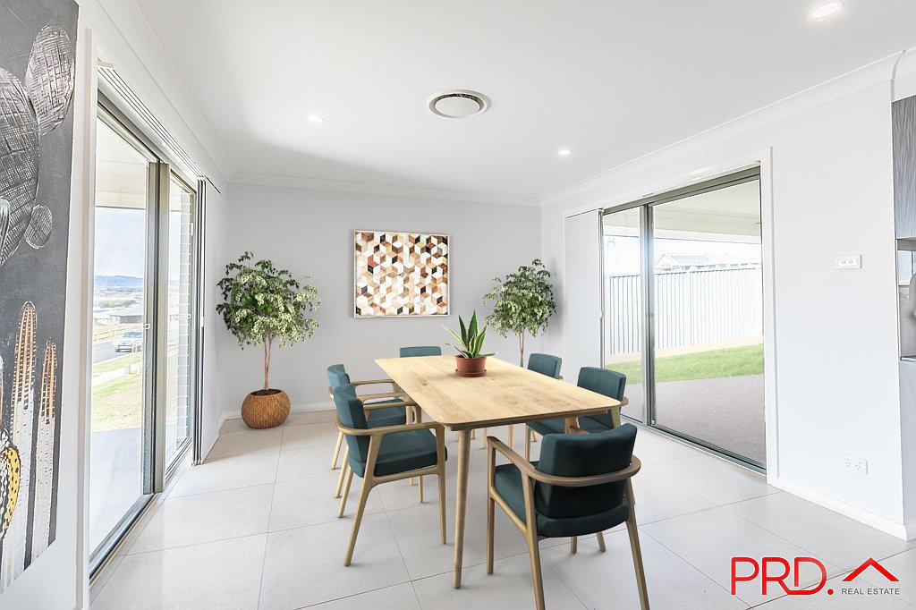 18 Currawong Drive TAMWORTH 13