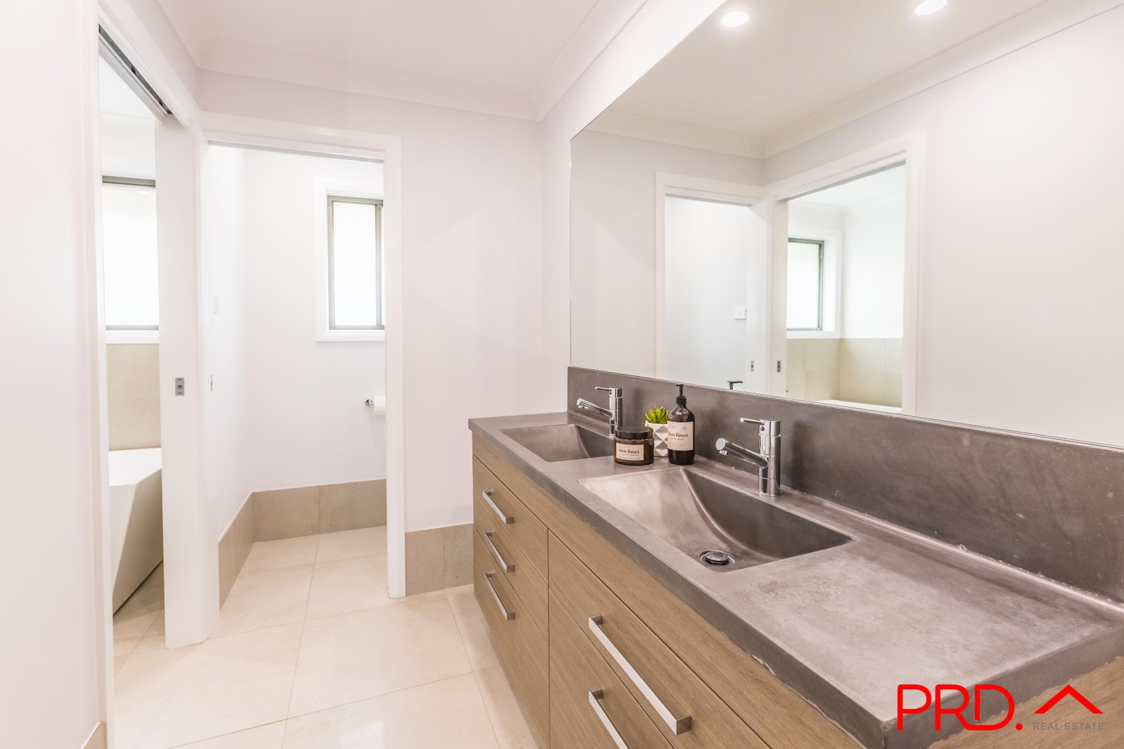 18 Currawong Drive TAMWORTH 20