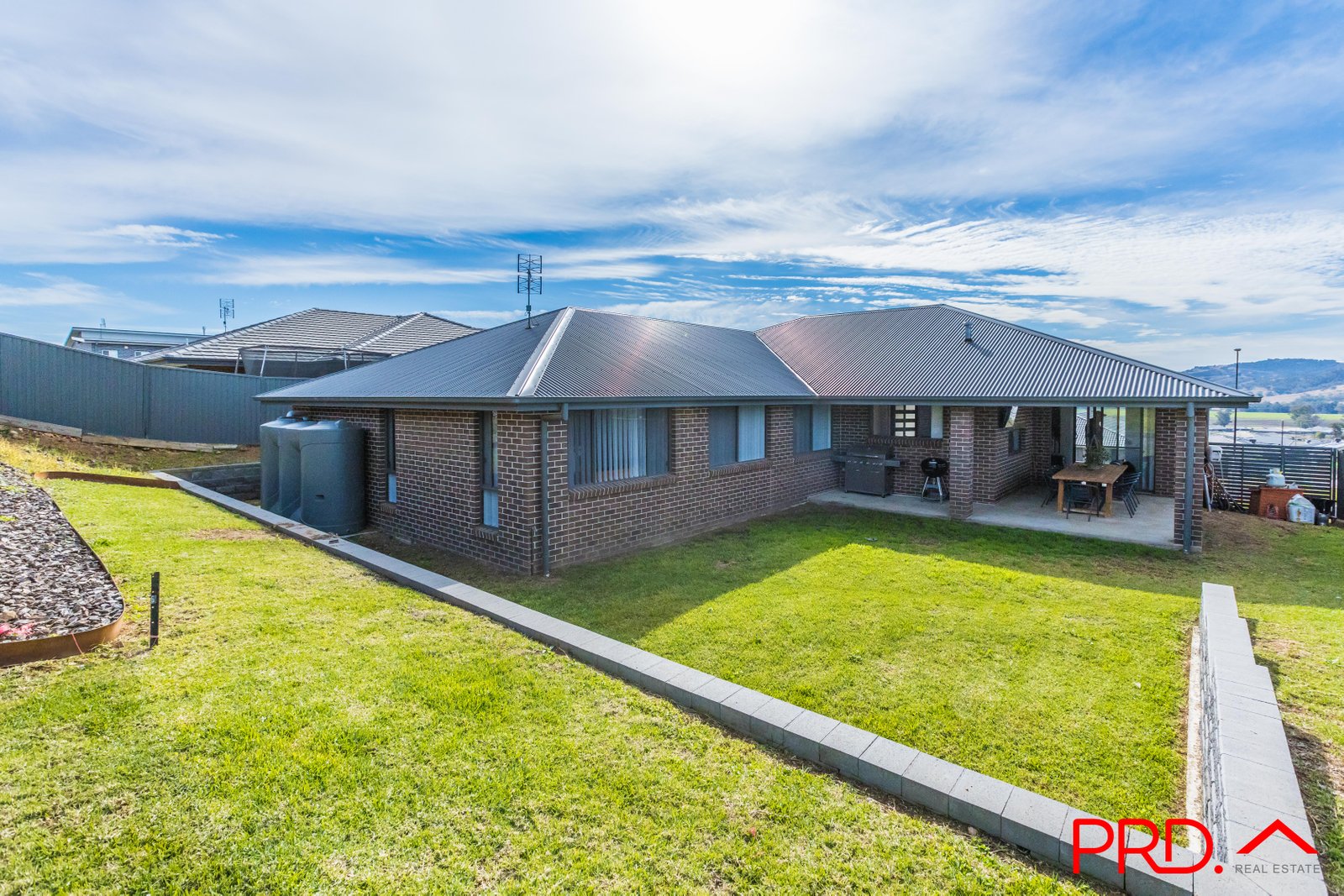 18 Currawong Drive TAMWORTH 25