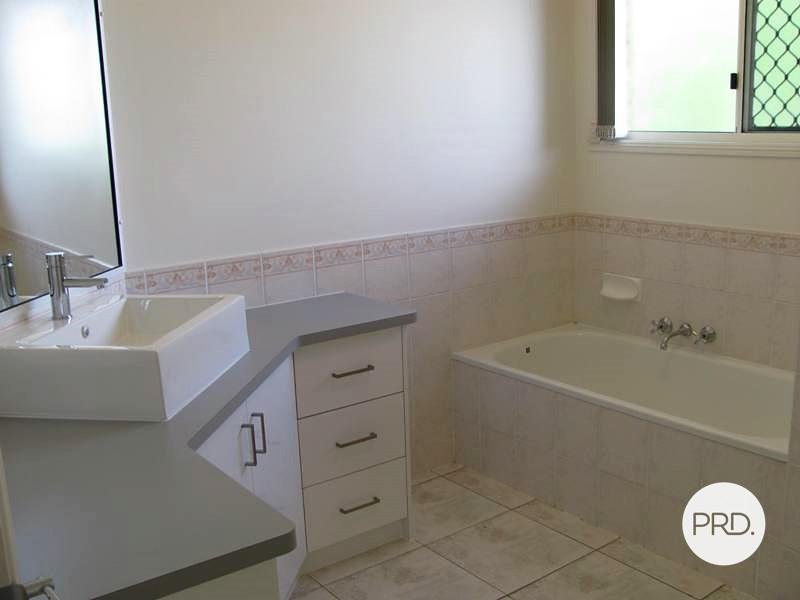 18 Curtis Avenue BOYNE ISLAND 9