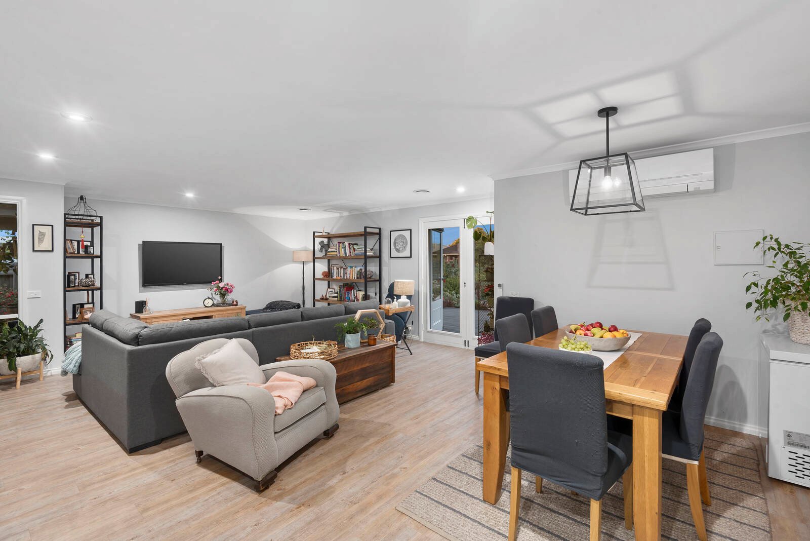 Real Estate and Property in 18 Deacon Court, Drysdale, VIC