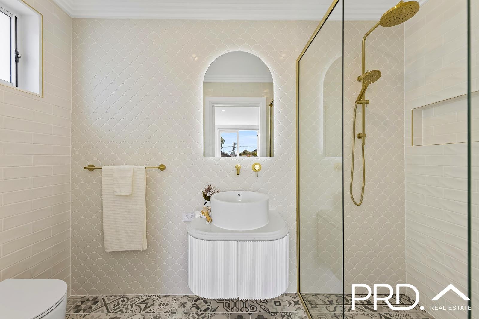 18 Dernancourt Parade MILPERRA 7