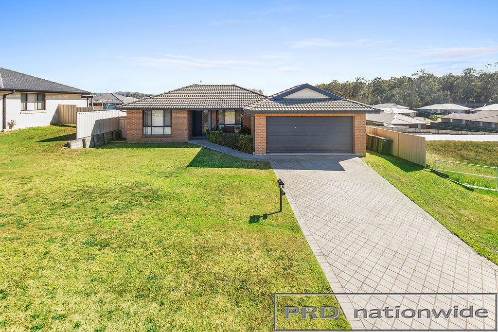 18 Diamond Circuit RUTHERFORD 1