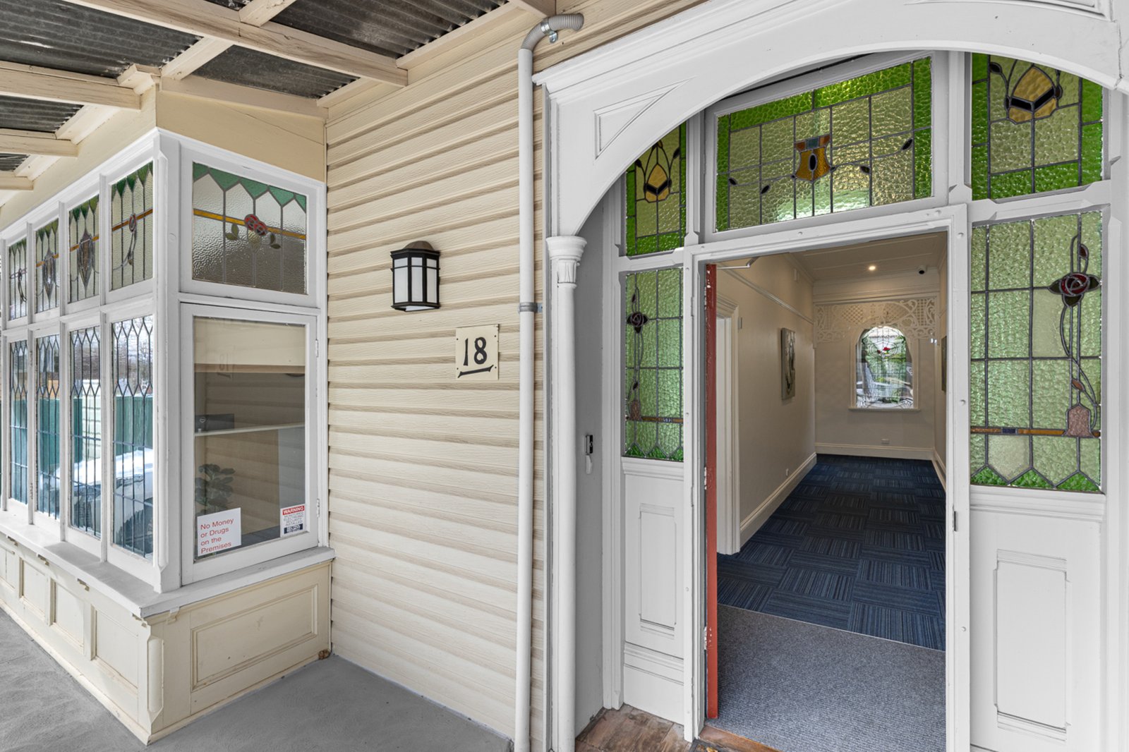 Gallery: 18 Drummond Street North