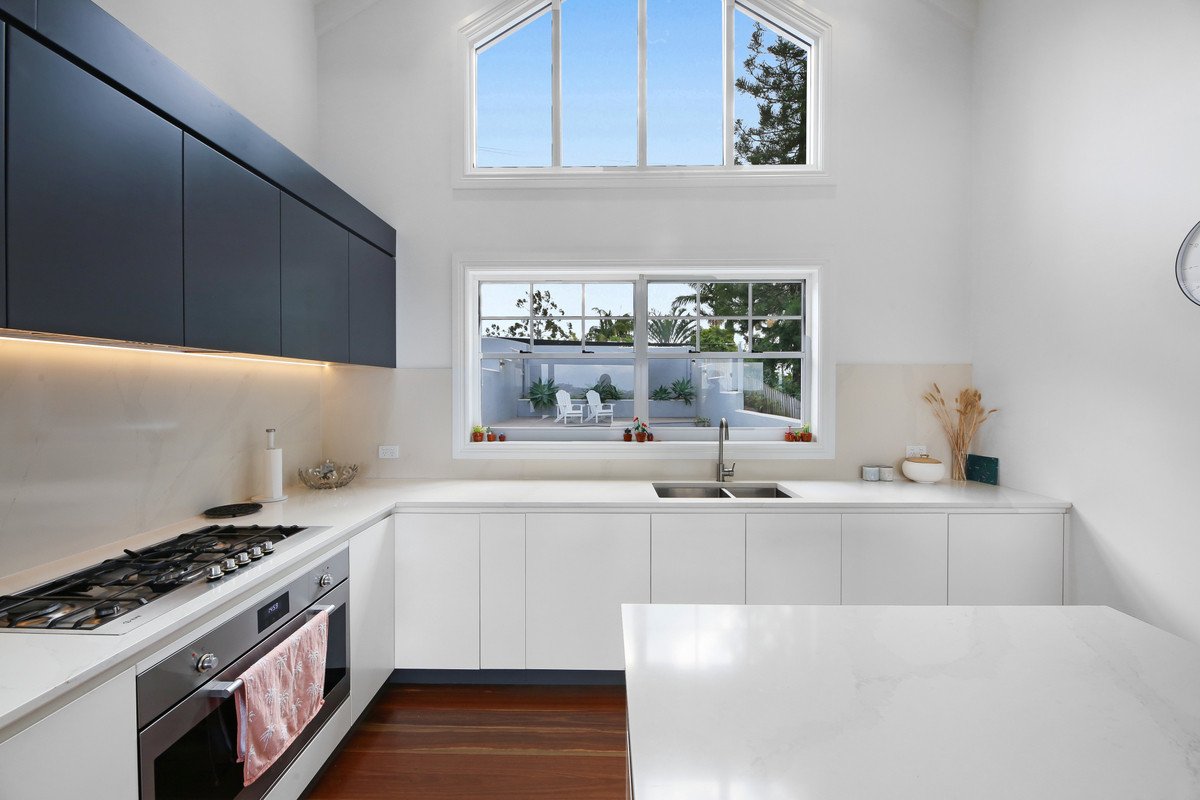 18 Dulcie Drive Burleigh Heads 6