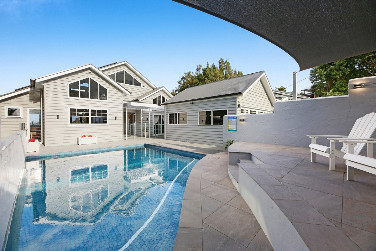 18 Dulcie Drive Burleigh Heads 8