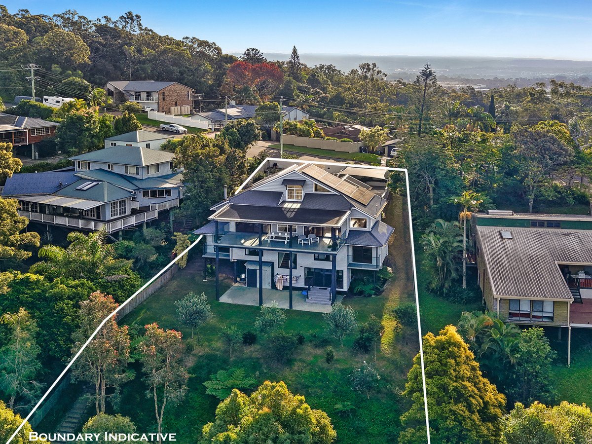 18 Dulcie Drive Burleigh Heads 32