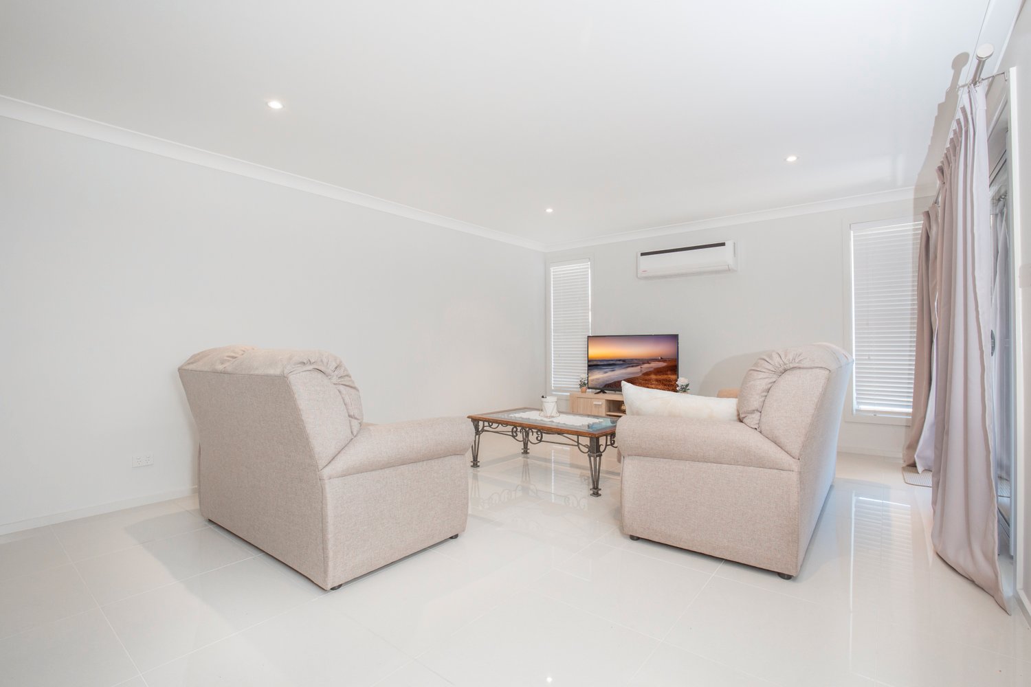 18 Dunnart Street ABERGLASSLYN 4