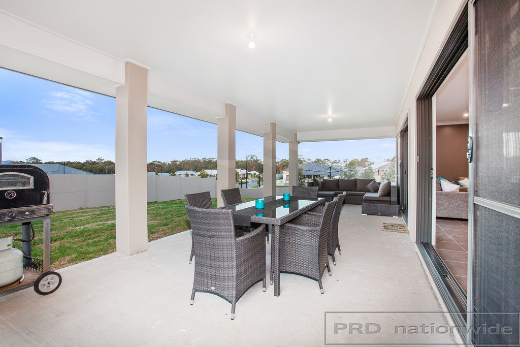 18 Dunnett Av  NORTH ROTHBURY 4