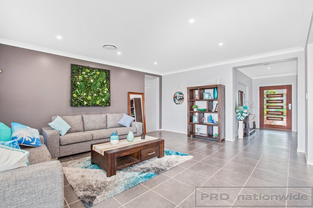 18 Dunnett Av  NORTH ROTHBURY 6
