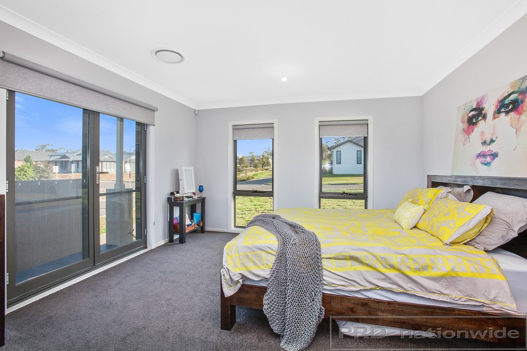 18 Dunnett Av  NORTH ROTHBURY 15