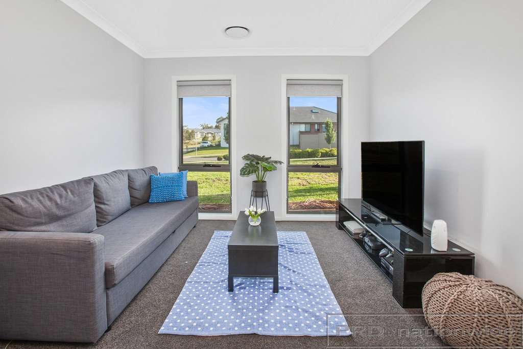 18 Dunnett Av  NORTH ROTHBURY 23