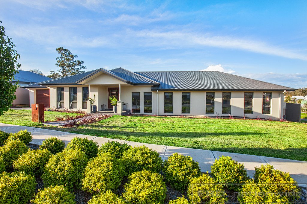 18 Dunnett Av  NORTH ROTHBURY 25