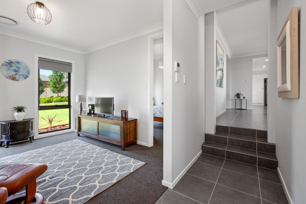 18 Dunnett Avenue NORTH ROTHBURY 14