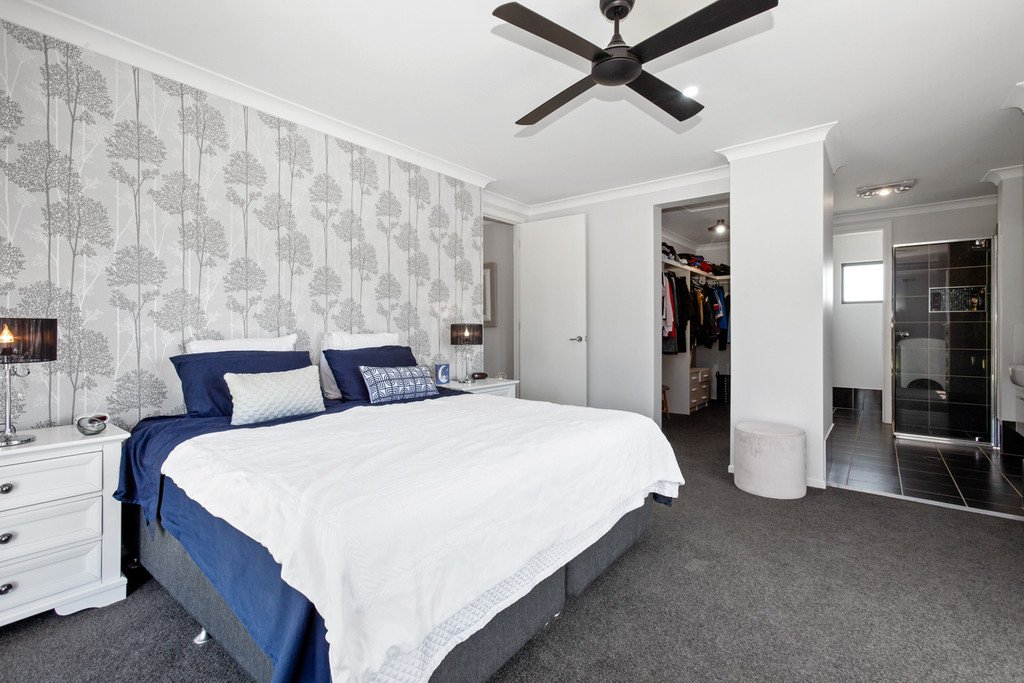 18 Dunnett Avenue NORTH ROTHBURY 24