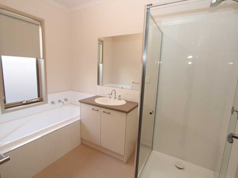 18 Echo Place ALFREDTON 9